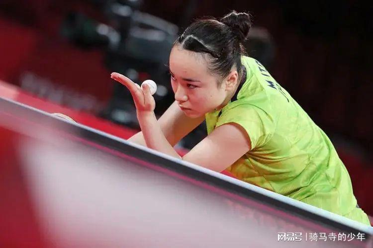 的表现则稍 的表现则稍